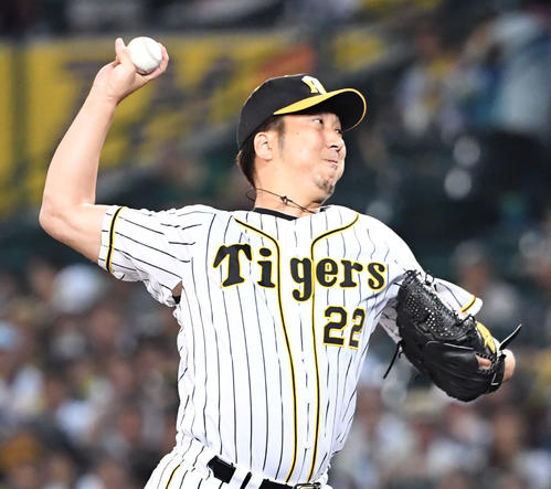 阪神対ヤクルト　9回から登板した藤川球児（撮影・奥田泰也）