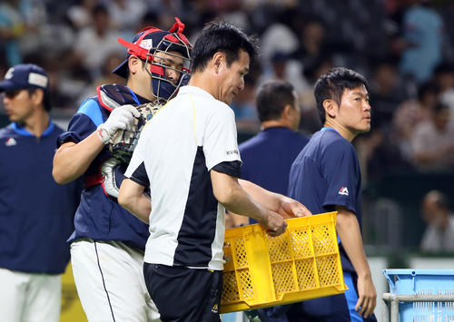 球団スタッフの村上誠一さん（撮影・栗木一考）