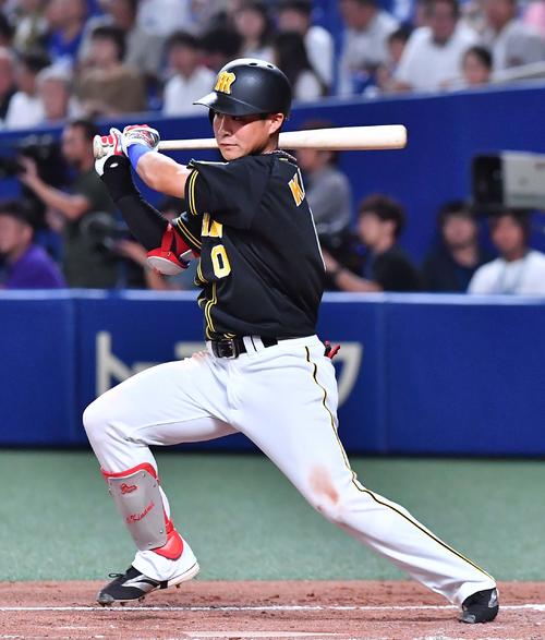 3回表阪神1死一塁、左前安打を放つ木浪聖也（撮影・上田博志）