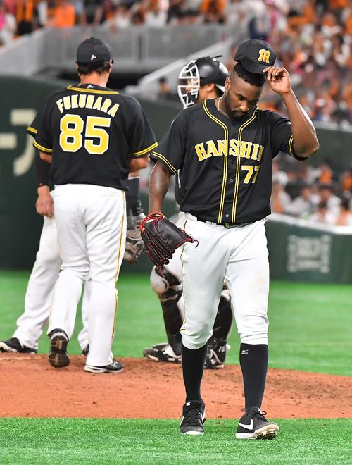 巨人対阪神　6回途中1失点で降板するオネルキ・ガルシア（撮影・上田博志）