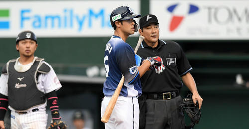 ボールが当たったと本田球審にアピールするも空振り三振に倒れた木村（2019年9月16日）