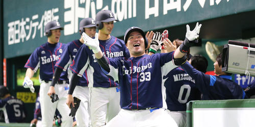 山川は満塁本塁打を放ち「どすこい！！」ポーズ（2019年3月29日）