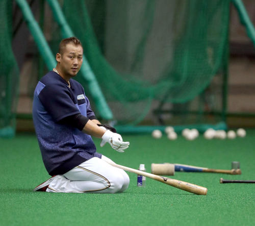 打撃練習をする日本ハム中田（撮影・佐藤翔太）