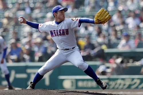 右ピッチャーは三塁側から撮るのが基本
