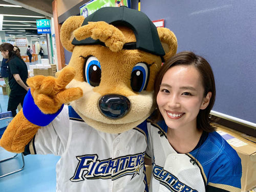 カビーと高橋佑奈