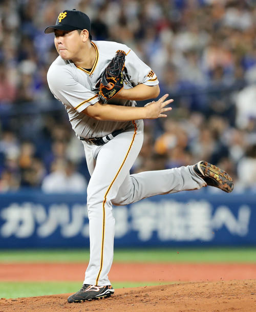 DeNA対巨人　巨人先発の山口俊（撮影・浅見桂子）