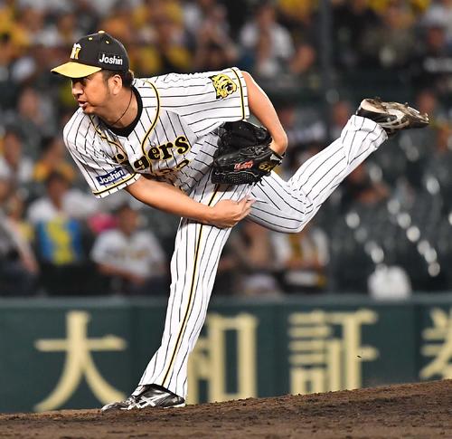 阪神対DeNA　阪神7番手の藤川（撮影・上田博志）