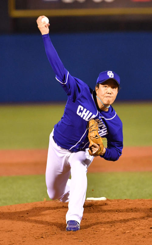 ヤクルト対中日　中日先発の柳（撮影・柴田隆二）