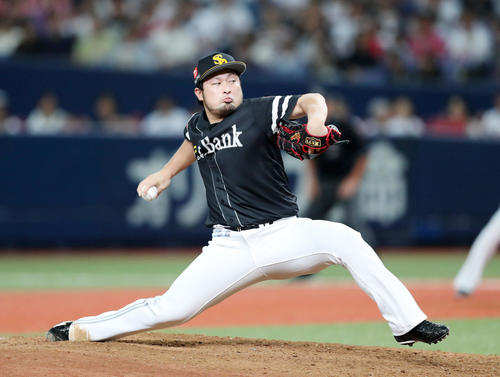 オリックス対ソフトバンク　8回途中から登板し、最後を締めた森（撮影・前田充）