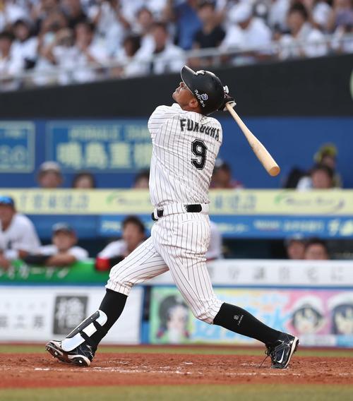 ロッテ対日本ハム　7回裏ロッテ無死、現役最終打席は捕飛に終わる福浦（撮影・黒川智章）