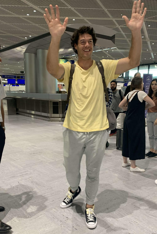 笑顔で日本を離れたロッテ・レイビン