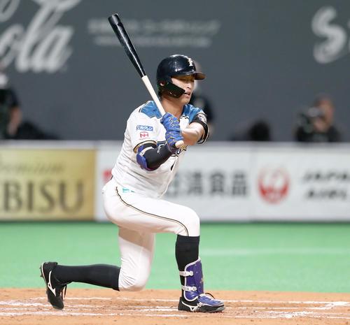 日本ハム対オリックス　3回裏日本ハム1死、三振に終わる白村（撮影・黒川智章）
