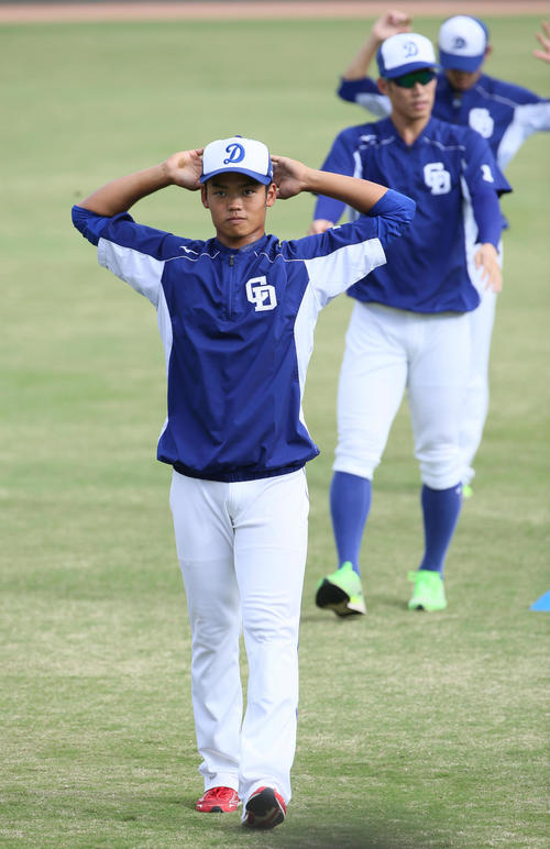 広島対中日　1軍に合流した根尾（撮影・栗木一考）