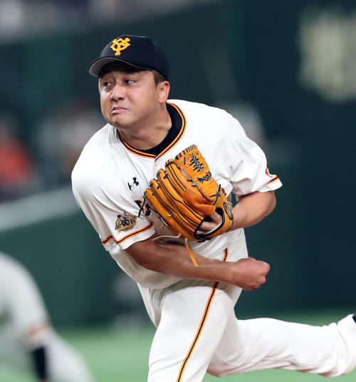 巨人対DeNA　2回、巨人2番手で登板し力投する沢村（撮影・垰建太）