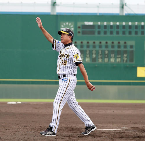 平田勝男2軍監督（2019年9月27日撮影）