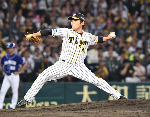 7回にラスト登板した高橋聡文（撮影・奥田泰也）