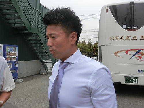 スーツ姿で鳴尾浜を訪れた阪神小宮山