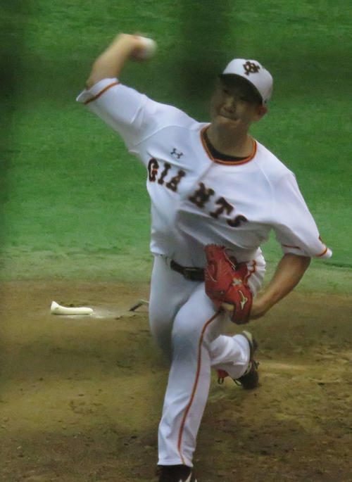 シート打撃に登板した巨人菅野（撮影・桑原幹久）