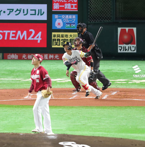 ソフトバンク対楽天　1回裏ソフトバンク1死、今宮健太は右越えに同点本塁打を放つ（撮影・梅根麻紀）