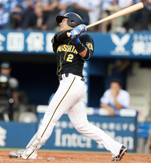 DeNA対阪神　7回表阪神1死一、二塁、北條は左越え3点本塁打を放つ（撮影・加藤哉）