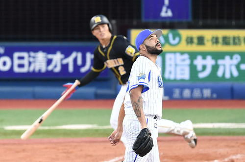 7回、北條に左越え3点本塁打を浴びるエスコバー（撮影・鈴木みどり）