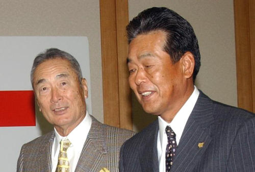 村田兆治氏（右）、金田正一さん