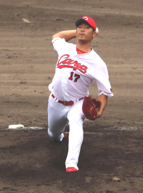 みやざきフェニックス・リーグ楽天戦に登板した広島岡田