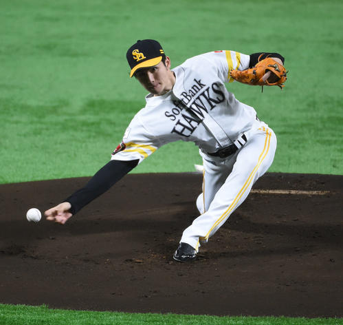 ソフトバンク対楽天　ソフトバンク先発の高橋礼（撮影・今浪浩三）