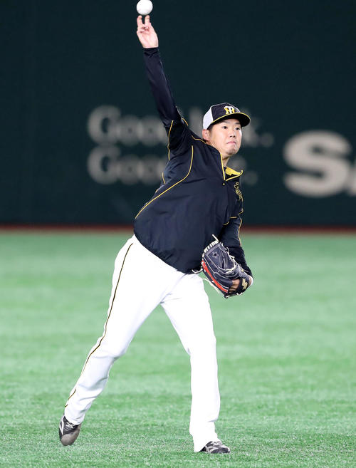 投手指名練習に参加キャッチボールする西勇輝（撮影・加藤哉）