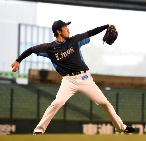 メットライフドームで調整した西武本田（撮影・たえ見朱実）