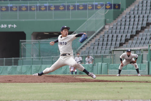 京大対同大　1失点完投した京大・原健登（撮影・柏原誠）