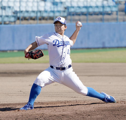 中日秋季練習　シート打撃に登板する小笠原慎之介（撮影・森本幸一）
