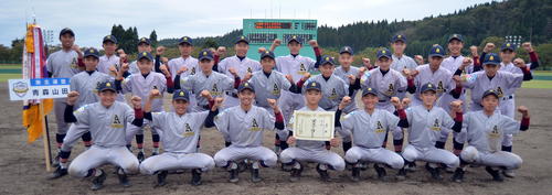 秋は5年ぶりの優勝に輝いた青森山田ナイン
