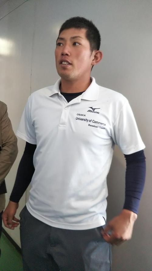 大商大対大経大　リーグ戦通算27勝とした大商大・大西広樹（撮影・柏原誠）
