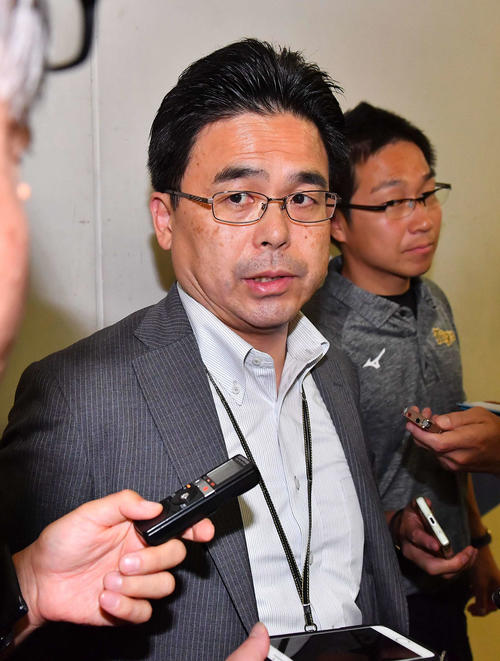阪神谷本球団副社長（2019年9月13日撮影）