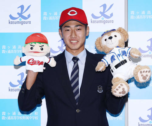 広島3巡目で指名された霞ケ浦・鈴木（撮影・河田真司）