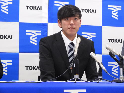 阪神から6位で指名を受けた東海大九州キャンパス小川一平投手（4年＝横須賀工）