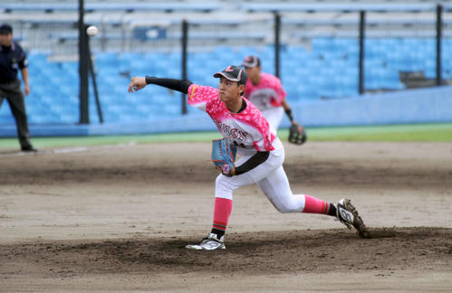 先発して6回無失点と好投した日大国際関係の臼井