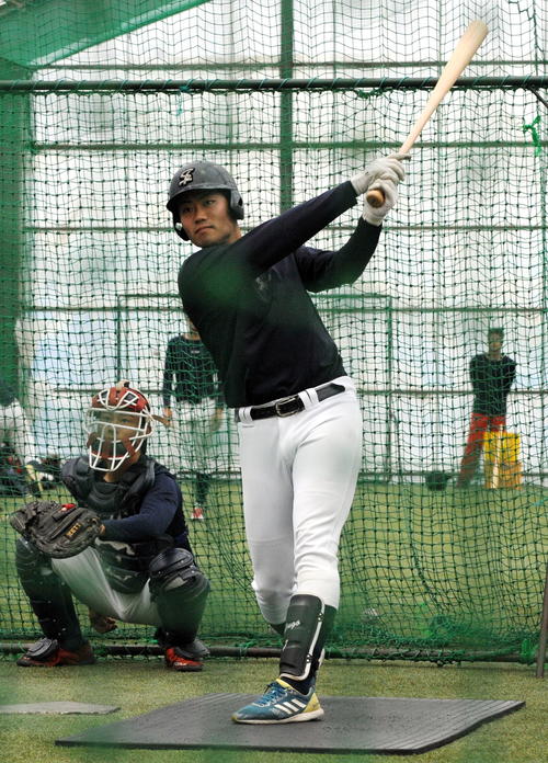 オリックスから育成7位指名された仙台大の佐藤優は東北地区大学代表決定戦に向けて快音を響かせる