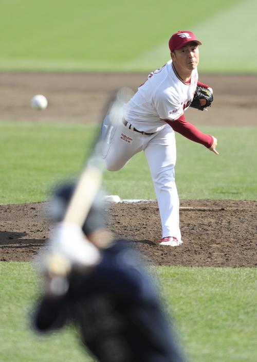 4月20日のオリックス戦で力投する美馬。今年は規定投球回数に2年ぶりに到達した