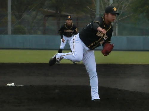 みやざきフェニックス・リーグ楽天対阪神　6者連続三振を奪った阪神福永（撮影・奥田隼人）