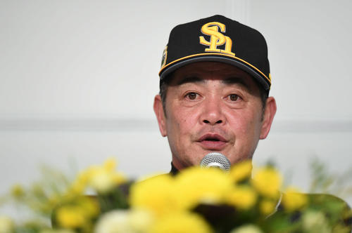 試合後の記者会見で話すソフトバンクの工藤監督（撮影・加藤諒）