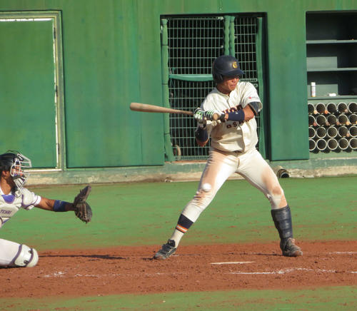 天理大対大商大　3四球を選んだ阪神育成1位の大商大・小野寺（撮影・磯綾乃）