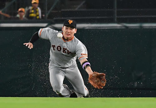 飛球を好捕する巨人丸（2019年8月30日）