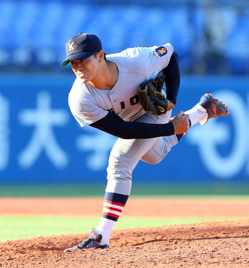 慶大対早大　4番手の慶大・津留崎（撮影・大野祥一）