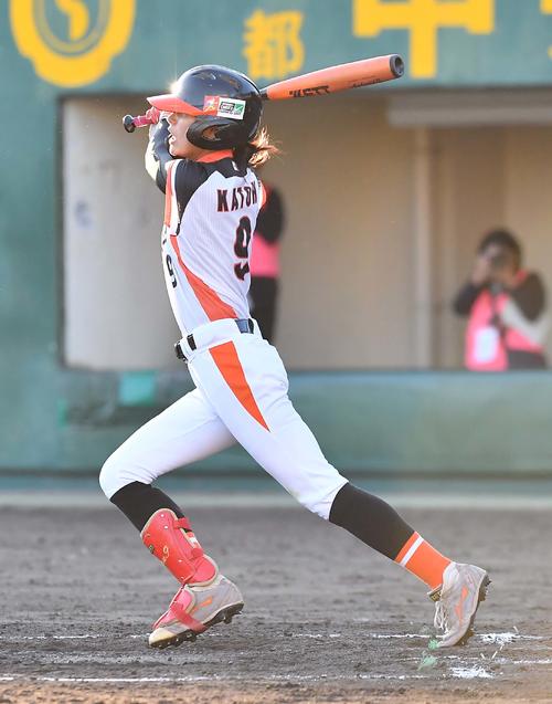 39ERS対89ERS　3回表39ERS2死二塁、中前打を放つ埼玉アストライア・加藤優（撮影・上田博志）