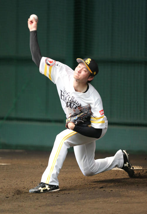 ソフトバンク高橋純平（2019年11月3日撮影）