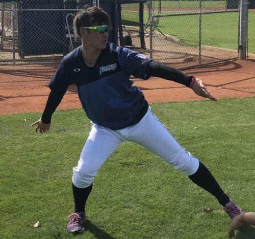 米アリゾナでの秋季キャンプで体を動かす日本ハム吉田輝