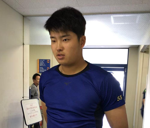 下半身のコンディション不良のため秋季キャンプを離脱したヤクルト村上（2019年11月2日撮影）