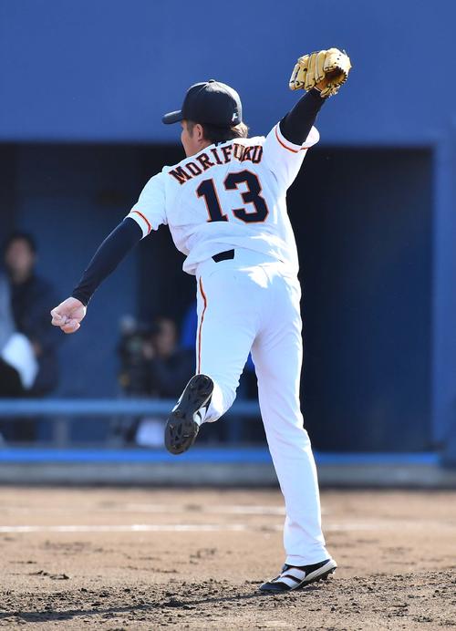 トライアウトで登板する森福允彦（撮影・上田博志）